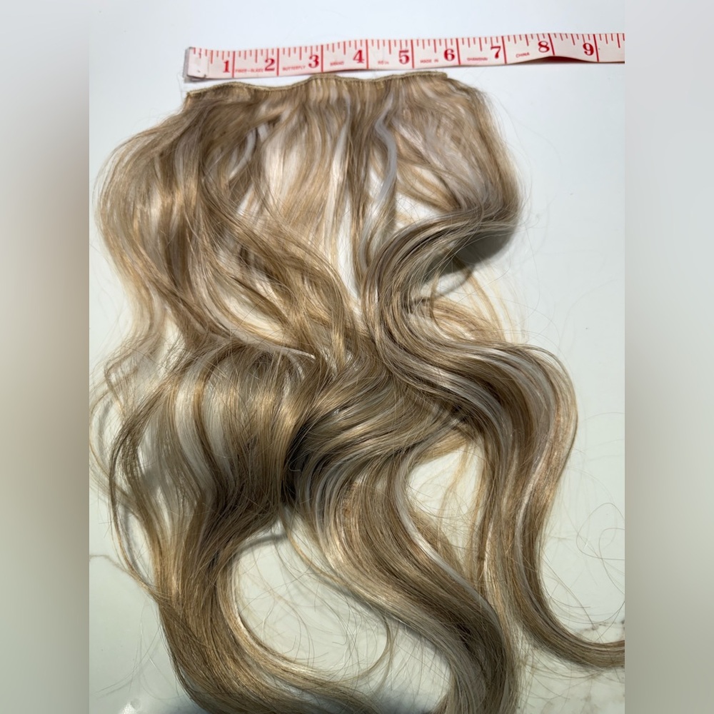HAIR, Qty 4, 16” Wavy Clip or Halo Extensions, Blonde/Platinum - Picture 7 of 10